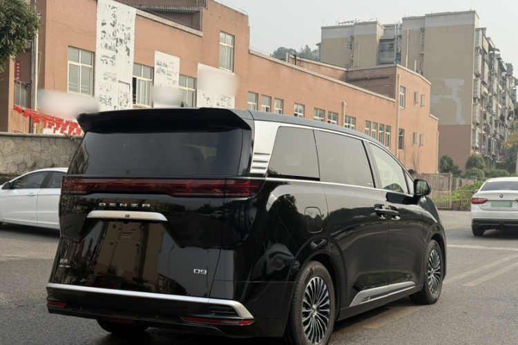 腾势D9 2022款 DM-i 970 四驱尊荣型车身外观6007