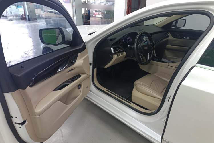 凯迪拉克CT6 2016款 28T 精英型中控内饰20