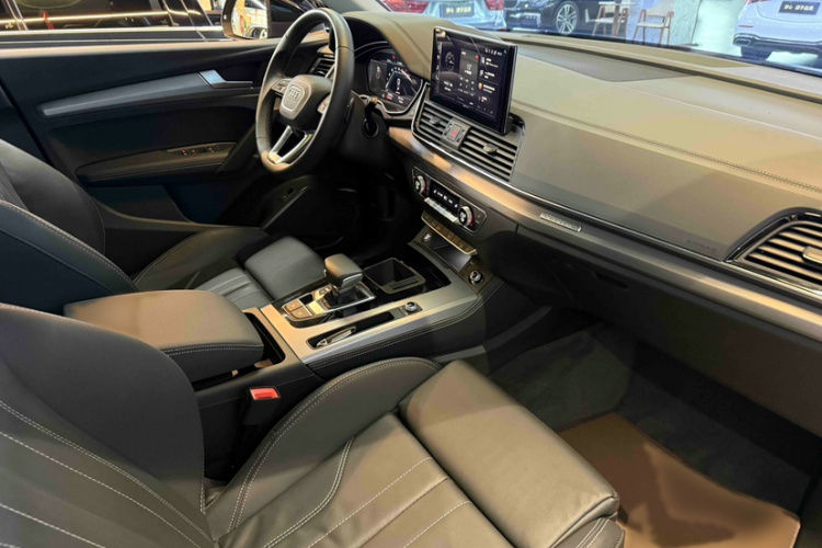 奥迪Q5L 2022款 40T 时尚动感型车身外观6006