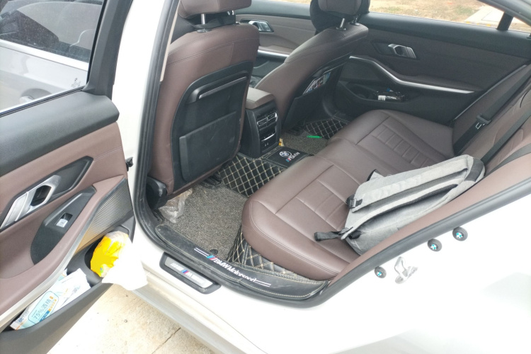 宝马3系 2021款 320Li M运动套装中控内饰21