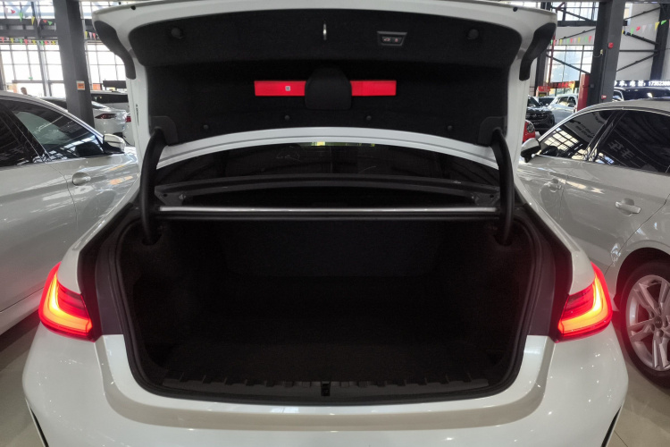 宝马3系 2023款 325Li M运动套装局部细节23