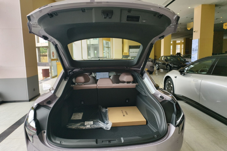 小鹏MONA M03 2025款 600 超长续航 Max机舱底盘23