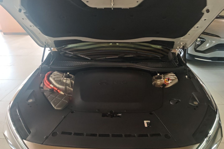 蔚来ET7 2024款 100kWh 行政版机舱底盘24