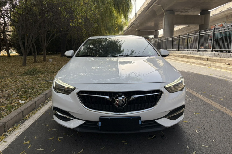 别克 君威 2019款 20T 精英型 国VI车身外观6005