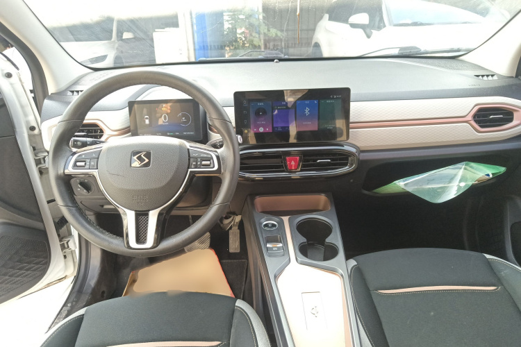 思皓 花仙子 2021款 302km 豪华型 31.4kWh中控内饰12