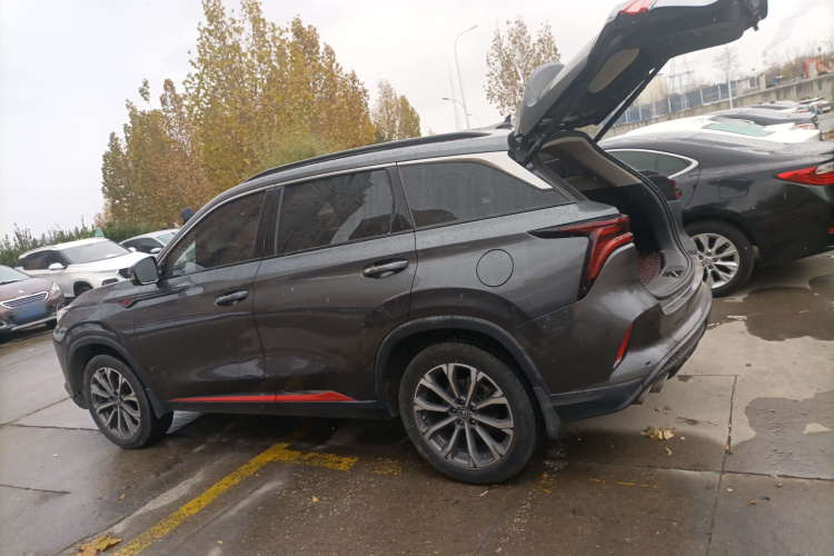 长安CS75 PLUS 2020款 2.0T 自动领航型车身外观4