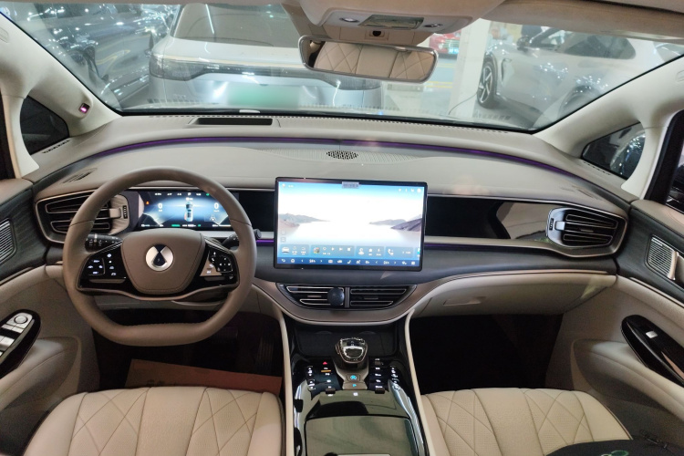 腾势D9 2022款 DM-i 970 四驱旗舰型中控内饰7002