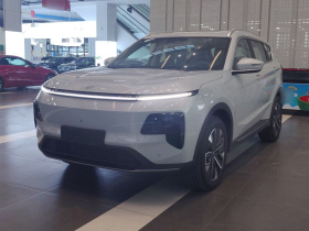 捷途山海L7 2024款 1.5T 120km ULTRA 7座