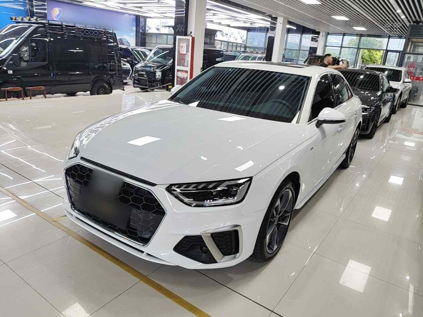 奥迪A4L 2024款 40 TFSI 时尚动感型(2)