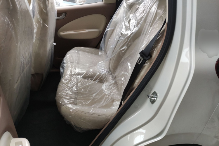 五菱汽车 宏光MINIEV 2025款 四门版 进阶款中控内饰21