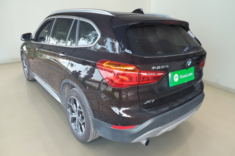 宝马X1新能源 2019款 xDrive25Le 豪华型车身外观5