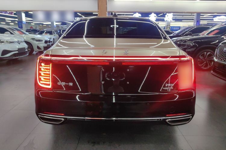 红旗H9 2022款 2.0T 智联旗享版车身外观6