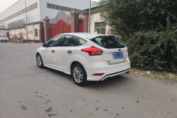 福特 福克斯 2017款 两厢 EcoBoost 180 自动精英型车身外观6003