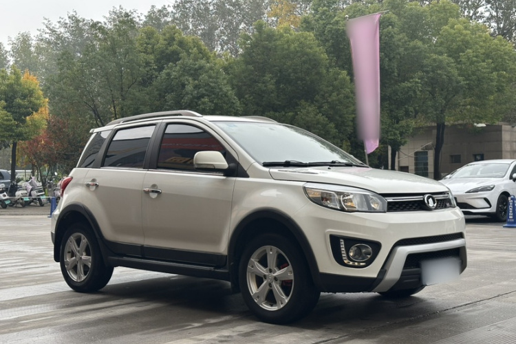 长城M4 2014款 1.5L 手动豪华型车身外观6002