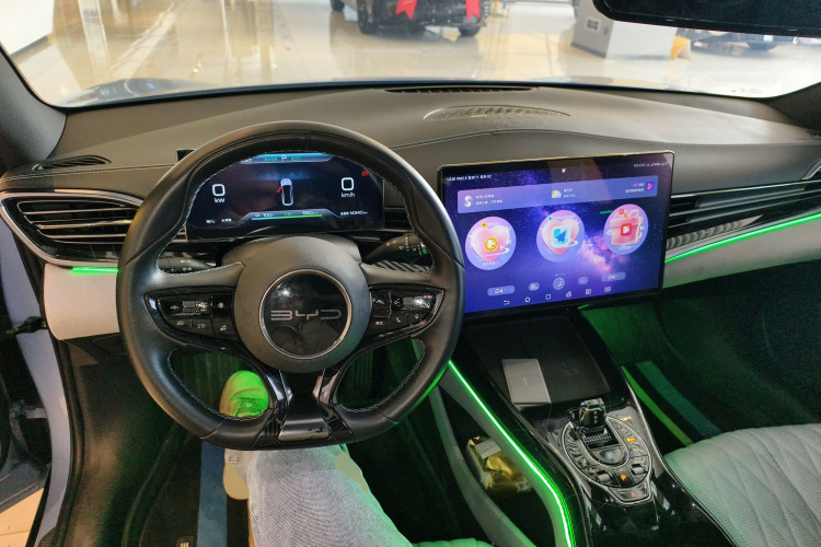 比亚迪 海豹 2023款 冠军版 550km 精英型中控内饰12