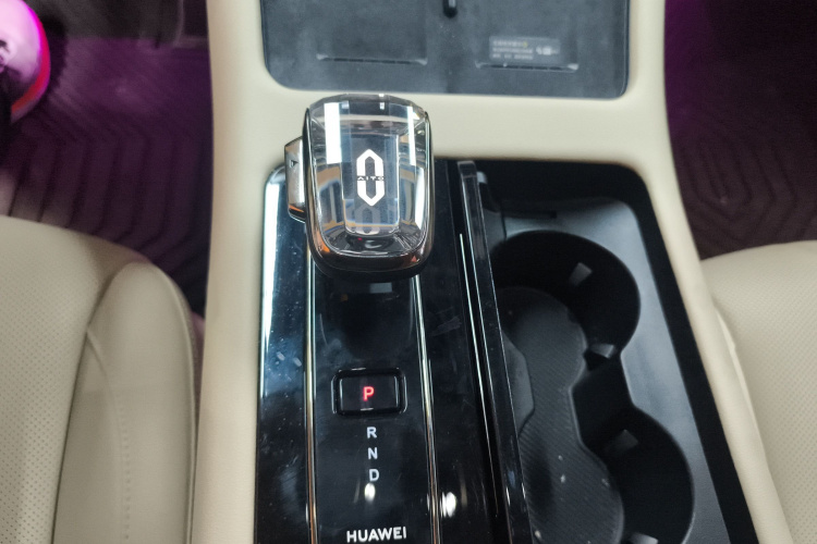 鸿蒙智行 问界M7 2024款 1.5T 智驾四驱Max版 5座局部细节18