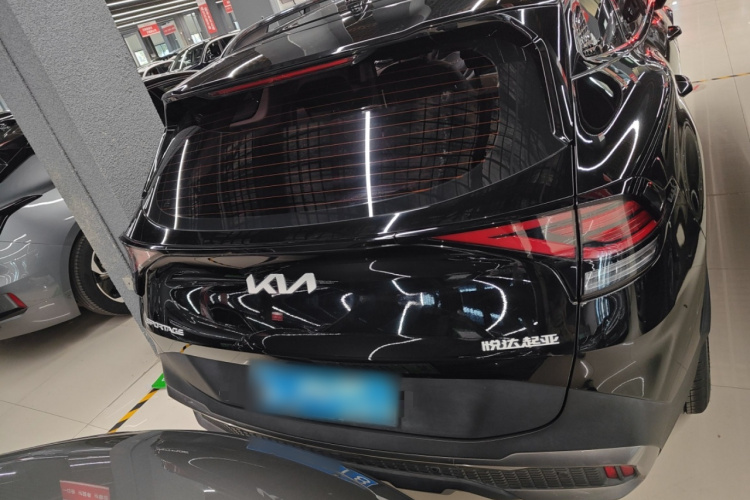 起亚 狮铂拓界 2023款 1.5T 两驱尊贵版车身外观6004