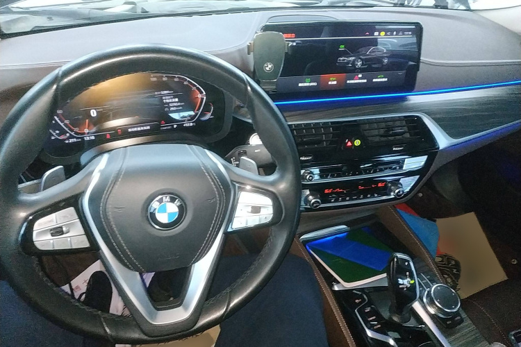 宝马5系 2023款 530Li 领先型 豪华套装中控内饰7002
