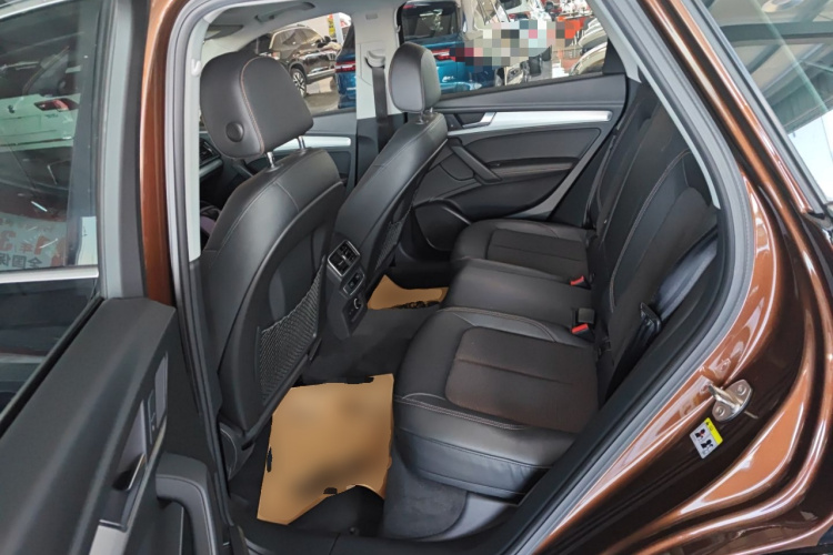 奥迪Q5L 2018款 40 TFSI 荣享时尚型 国V中控内饰21