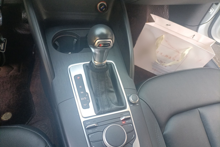 奥迪A3 2016款 Limousine 35 TFSI 风尚型局部细节18