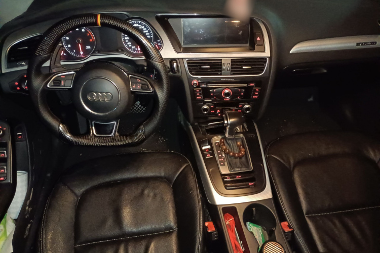 奥迪A4L 2015款 45 TFSI quattro个性运动型中控内饰7002