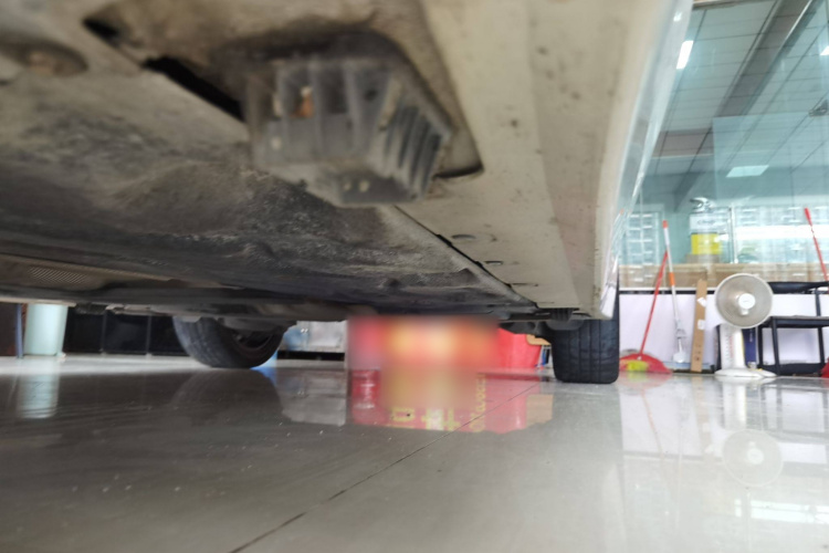 宝马1系 2020款 120i 时尚型局部细节9002