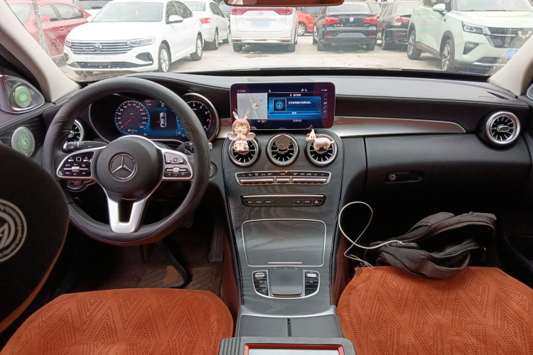 奔驰C级 2019款 C 260 L 运动版中控内饰7002