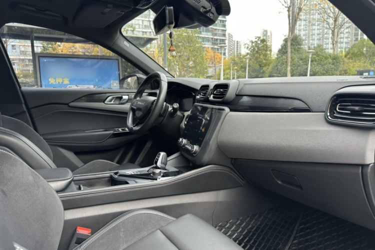 领克02 Hatchback 2022款 2.0TD Pro中控内饰7005