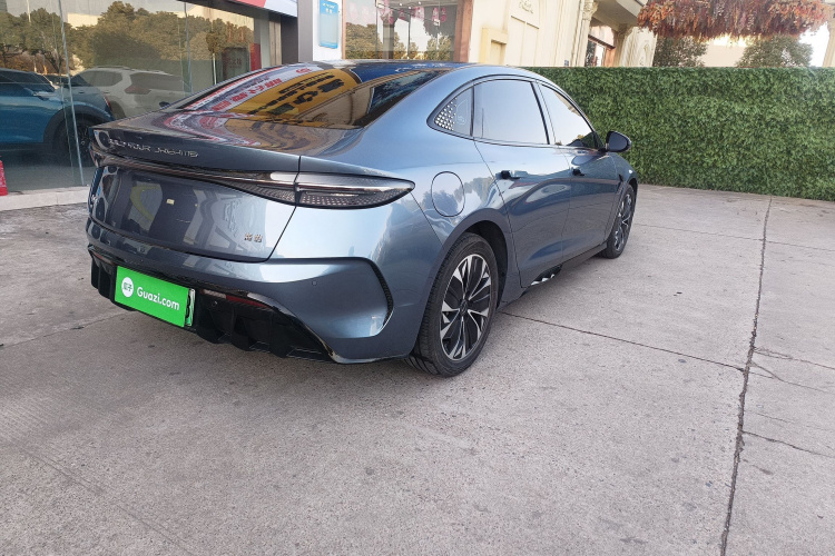 比亚迪 海豹 2022款 550km 标准续航后驱版尊贵型车身外观6003