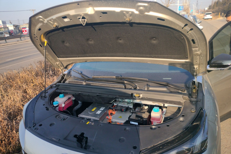 埃安 AION V 2024款 Plus 70 星耀版 磷酸铁锂机舱底盘24