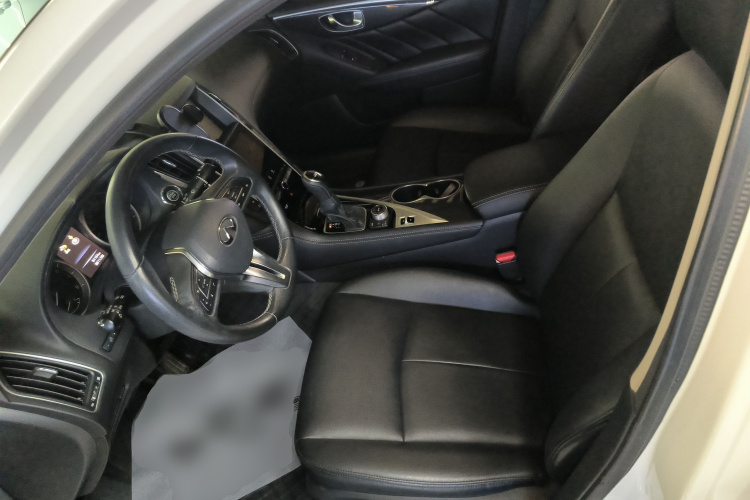 英菲尼迪Q50L 2018款 2.0T 舒适版 国VI中控内饰19
