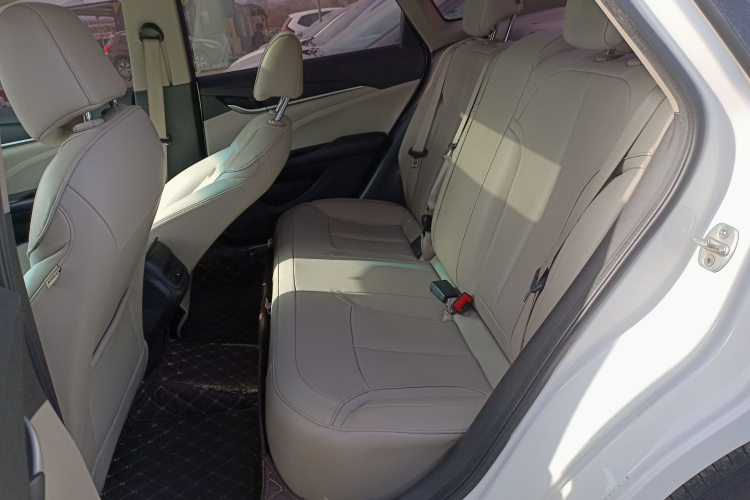 别克 英朗 2018款 15T 手动精英型 国V中控内饰21