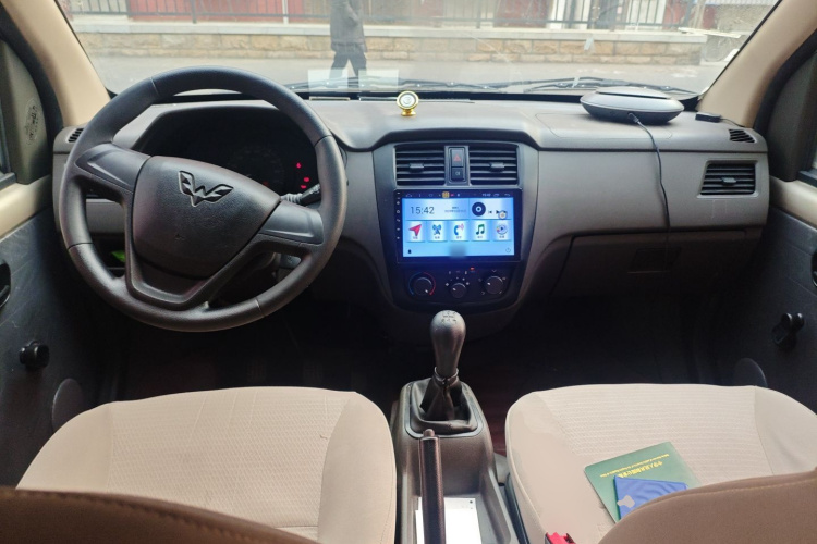 五菱汽车 五菱荣光 2019款 1.2L S 厢式运输车标准型5座中控内饰12