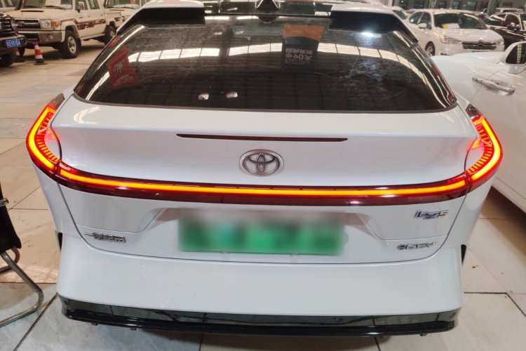 丰田bZ5 2025款 550 PRO智行版车身外观6