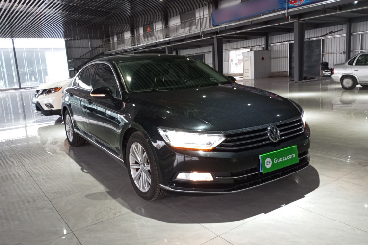 大众 迈腾 2019款 330TSI DSG 领先型 国V车身外观3