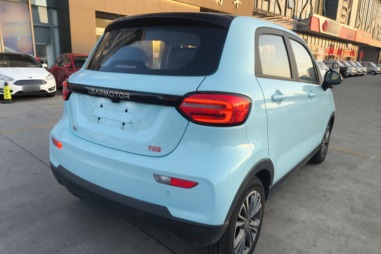 零跑汽车 零跑T03 2025款 403舒享版车身外观7