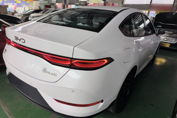 比亚迪 秦PLUS 2025款 DM-i 智驾版 128KM进取型车身外观7