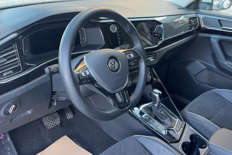 大众 探岳 2019款 330TSI 两驱尊贵型 国VI中控内饰7002