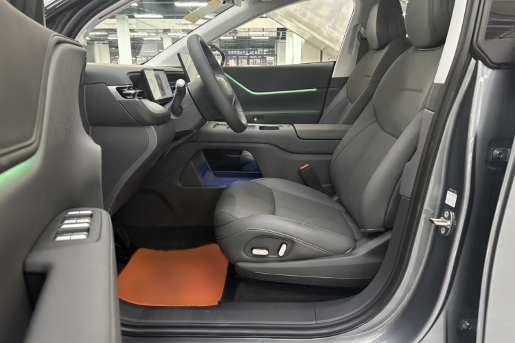 小鹏G6 2025款 625 长续航 Max 科技版中控内饰7002