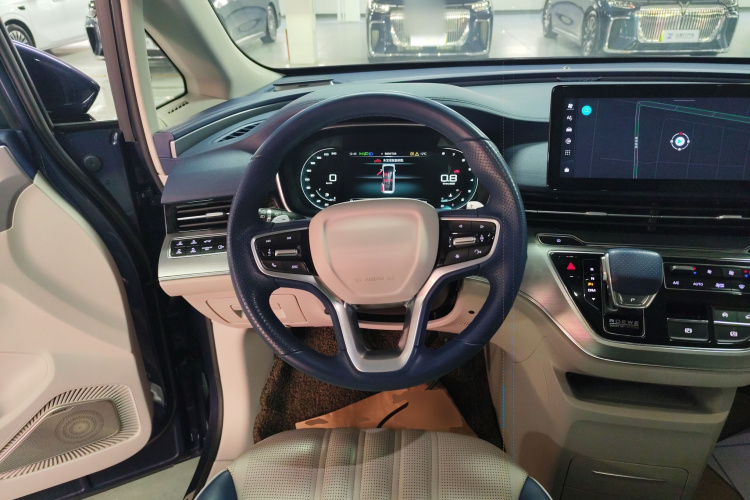 荣威iMAX8 2022款 400TGI 尊荣版中控内饰13