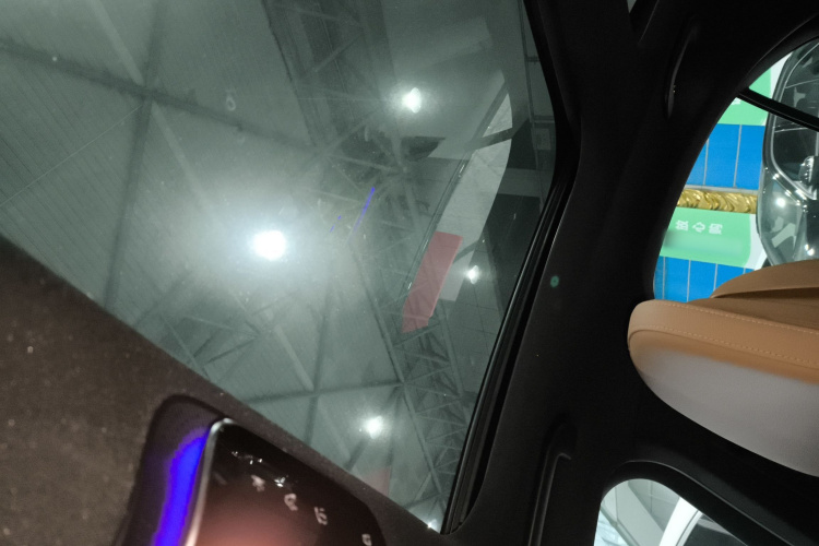 奔驰E级(进口) 2024款 E 300 豪华型运动版中控内饰22