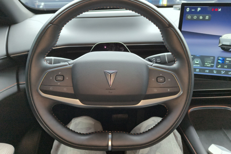 深蓝汽车 深蓝S07 2023款 620Max纯电版中控内饰13