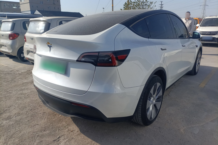特斯拉 Model Y 2022款 改款 长续航全轮驱动版车身外观6005