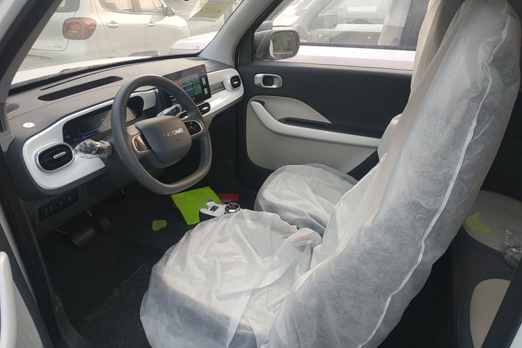 吉利银河 2025款 210km 熊猫卡丁局部细节19