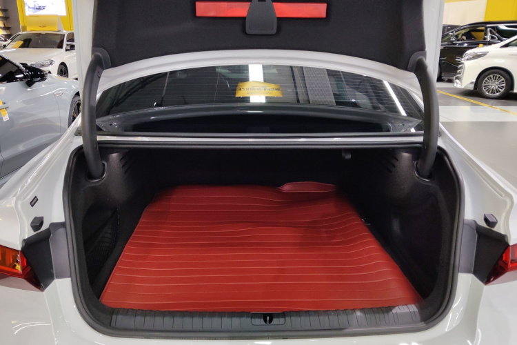 奥迪A7L 2022款 45 TFSI S-line 筑梦新生版机舱底盘23