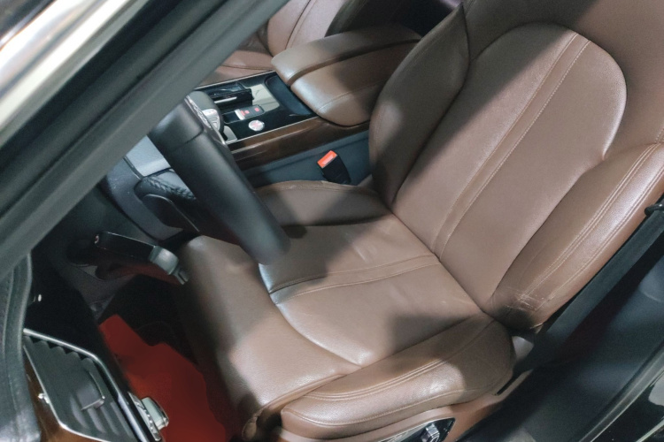 奥迪A8 2016款 A8L 45 TFSI quattro时尚型局部细节19