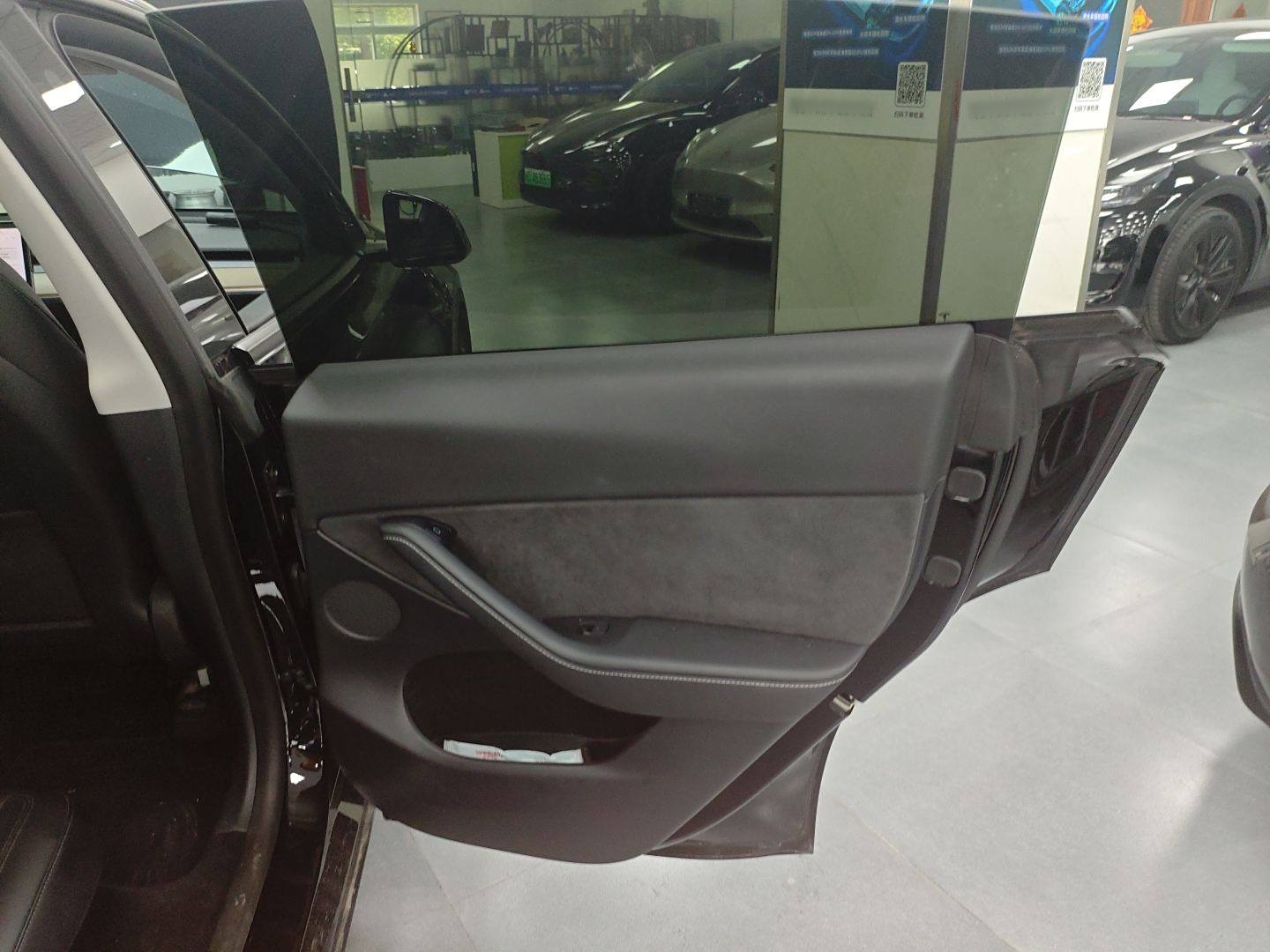 特斯拉 Model Y 2021款 标准续航后驱版