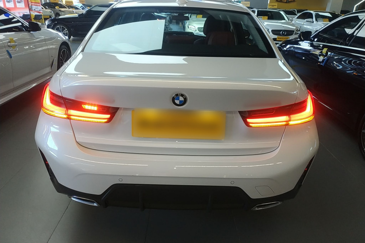 宝马3系 2024款 320Li M运动套装车身外观6