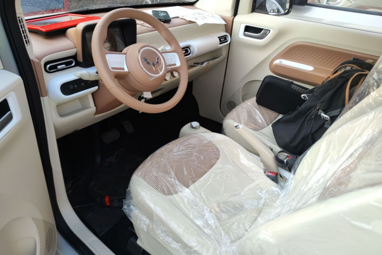 五菱汽车 宏光MINIEV 2024款 第三代 215km 青春版中控内饰19