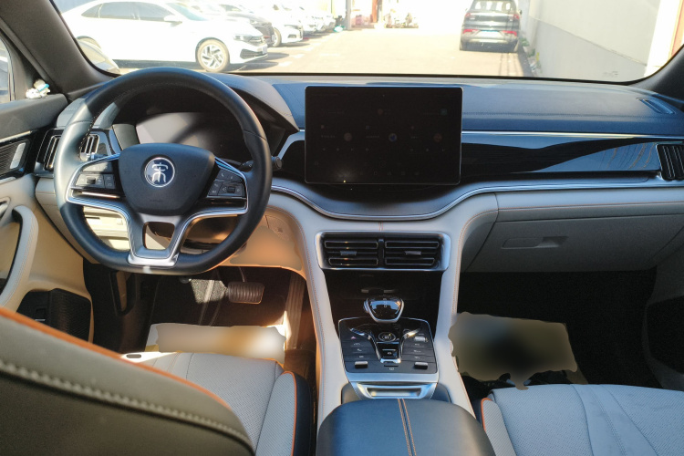 比亚迪 宋PLUS新能源 2021款 EV 旗舰型中控内饰12